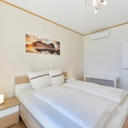 Beachfront Reiterer V1 With Jacuzzi 30 Meters From The - Crowonder Luxury Rent Villa *