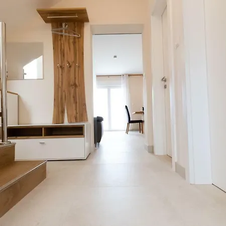 Beachfront Reiterer V1 With Jacuzzi 30 Meters From The - Crowonder Luxury Rent