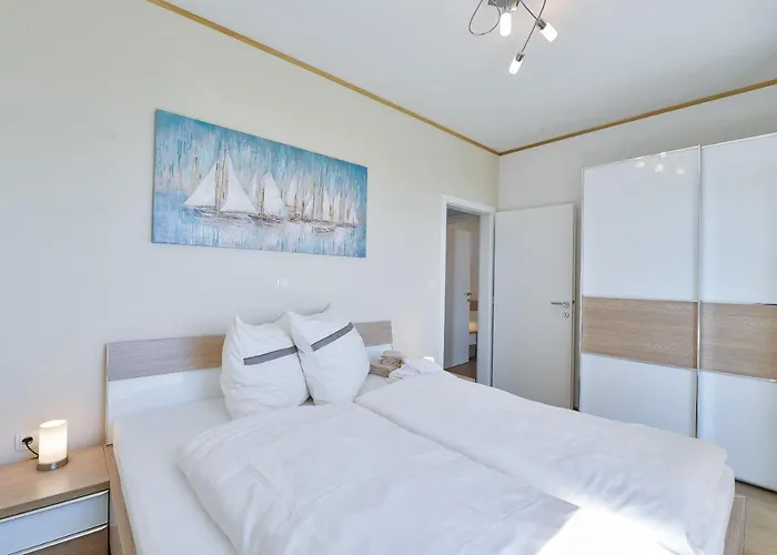 Willa Beachfront Reiterer V1 With Jacuzzi 30 Meters From The - Crowonder Luxury Rent