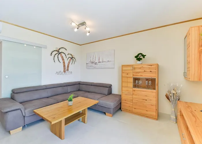 Beachfront Reiterer V1 With Jacuzzi 30 Meters From The - Crowonder Luxury Rent Willa
