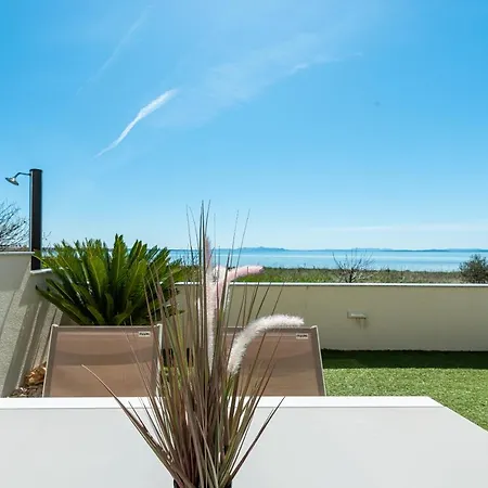 Beachfront Reiterer V1 With Jacuzzi 30 Meters From The - Crowonder Luxury Rent Villa *
