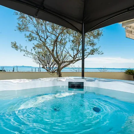 Beachfront Reiterer V1 With Jacuzzi 30 Meters From The - Crowonder Luxury Rent * Privlaka (Zadar)