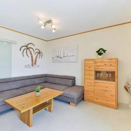 Beachfront Reiterer V1 With Jacuzzi 30 Meters From The - Crowonder Luxury Rent Villa