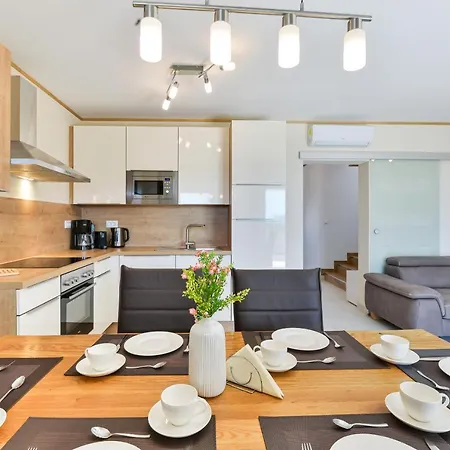 Villa Beachfront Reiterer V1 With Jacuzzi 30 Meters From The - Crowonder Luxury Rent