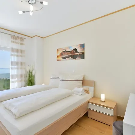 Beachfront Reiterer V1 With Jacuzzi 30 Meters From The - Crowonder Luxury Rent