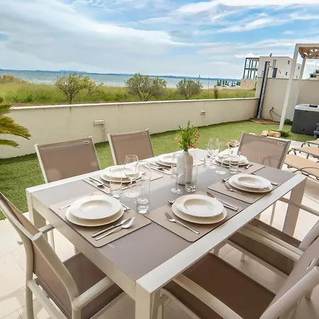 Villa Beachfront Reiterer V1 With Jacuzzi 30 Meters From The - Crowonder Luxury Rent Privlaka (Zadar)