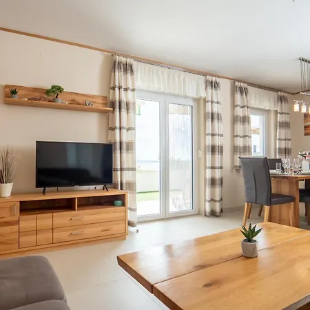 Beachfront Reiterer V1 With Jacuzzi 30 Meters From The - Crowonder Luxury Rent Villa *