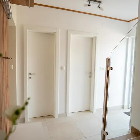 Beachfront Reiterer V1 With Jacuzzi 30 Meters From The - Crowonder Luxury Rent *