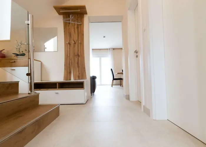 Beachfront Reiterer V1 With Jacuzzi 30 Meters From The - Crowonder Luxury Rent